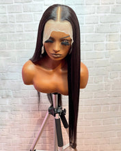Load image into Gallery viewer, 13x4 Straight| Body Wave Wig - TheZeExperience
